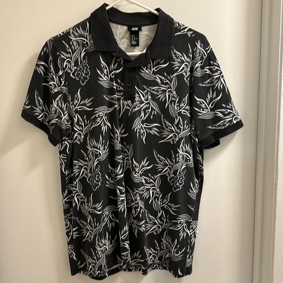 H&M Shirt - Picture 1 of 3